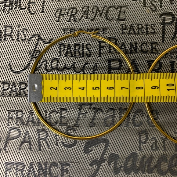 extra large hoop earrings in gold tone - Picture 6 of 6